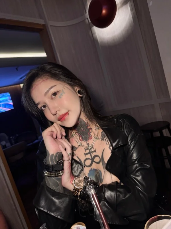 คอนเทนต์และฐานแฟนคลับ